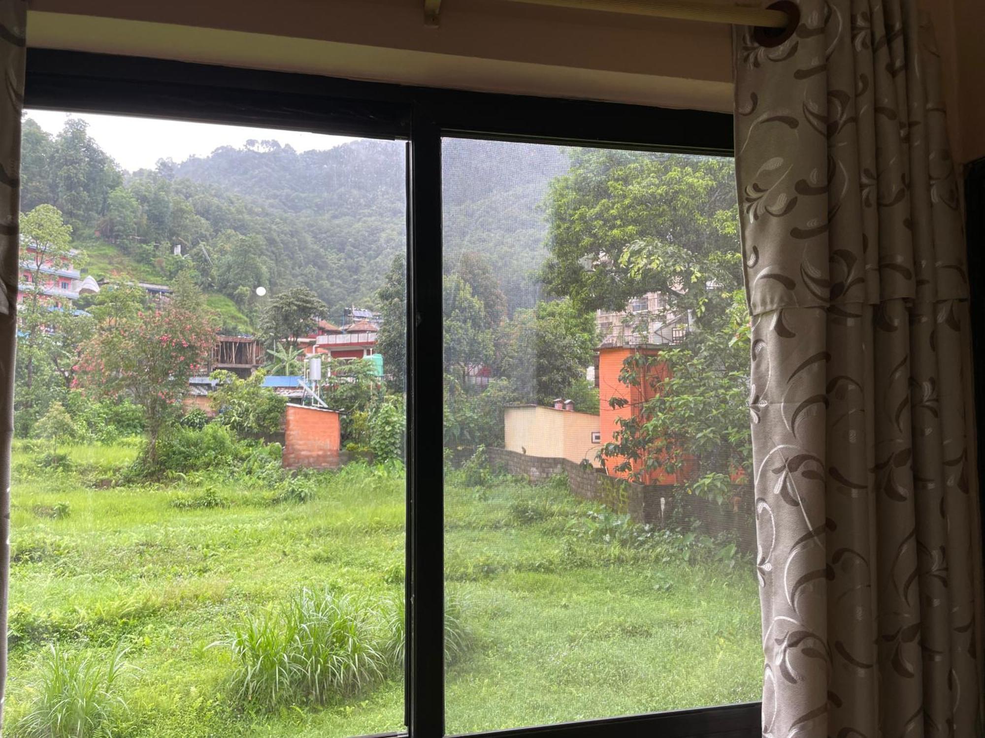 Yuriko Guest House Pokhara Exterior foto