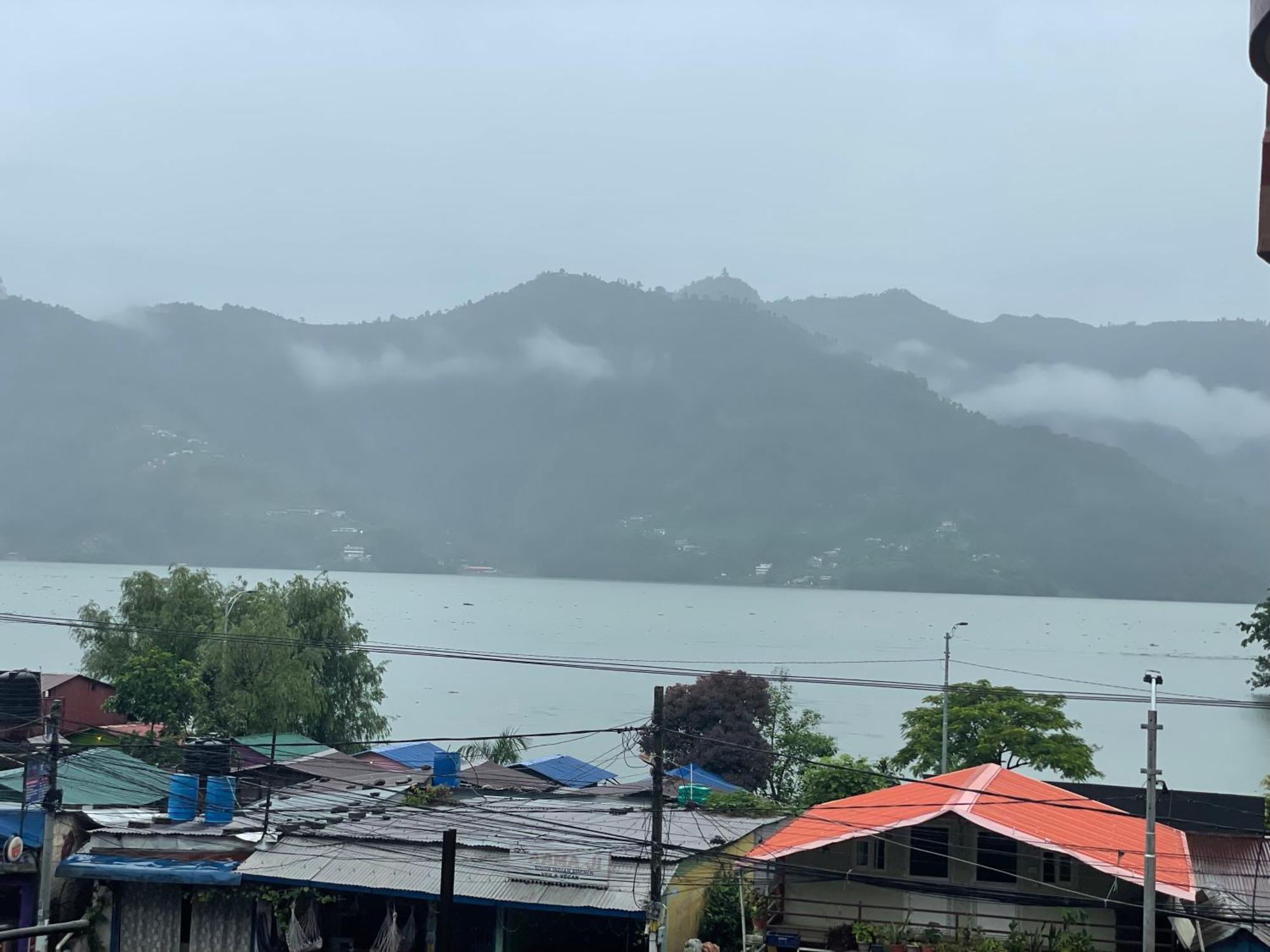 Yuriko Guest House Pokhara Exterior foto