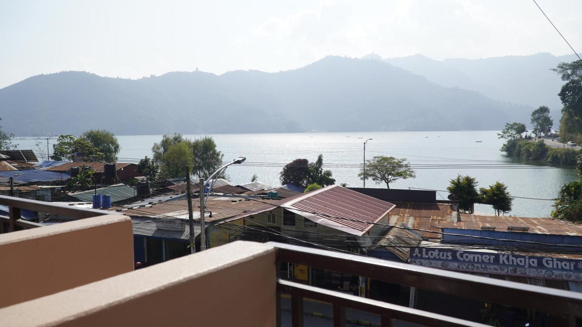 Yuriko Guest House Pokhara Exterior foto